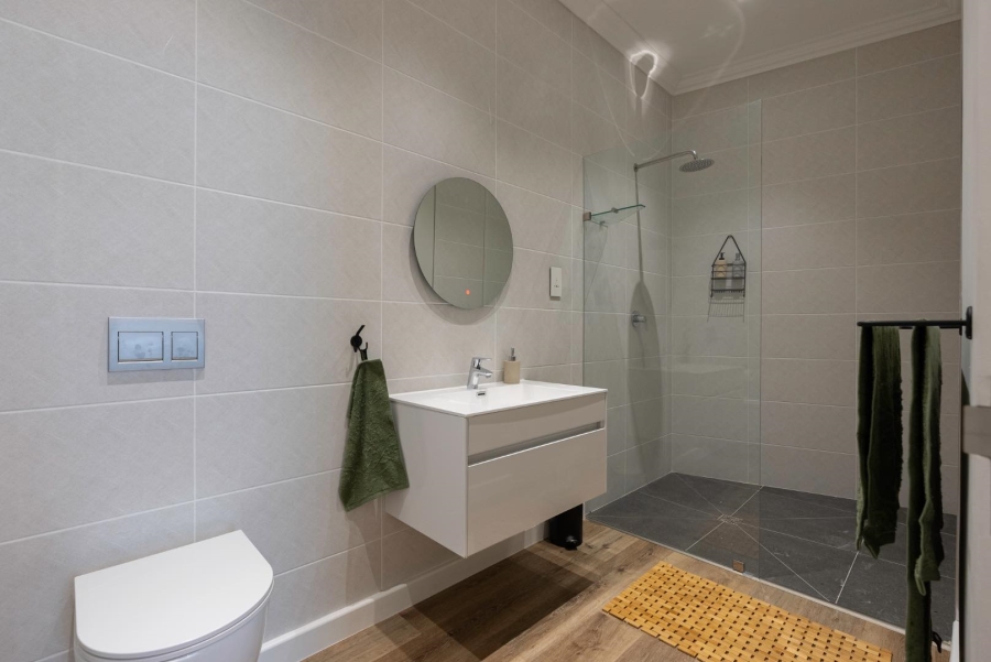 4 Bedroom Property for Sale in Sea Point Western Cape